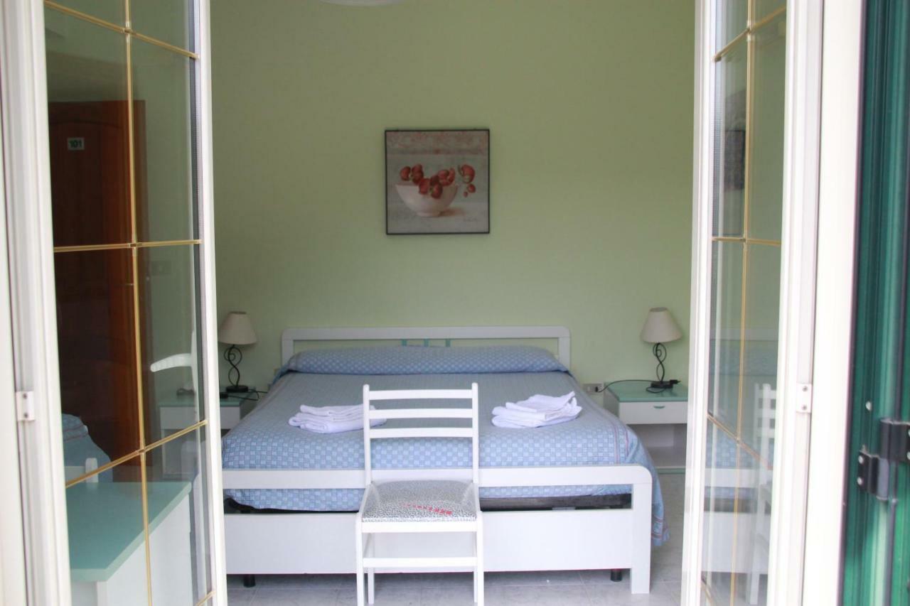 Laino Borgo Palia'S Hotel מראה חיצוני תמונה